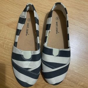Wet Seal size 8 shoes